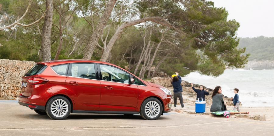  Ford C-Max 2015 года  (фото 12 из 34)